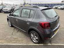 Dacia Sandero Stepway 0.9 TCe Laureate Hatchback 5dr Petrol Manual Euro 6 (s/s) (90 ps) 