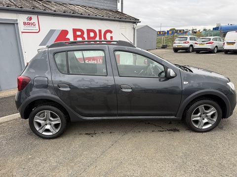 0.9 TCe Laureate Hatchback 5dr Petrol Manual Euro 6 (s/s) (90 ps)