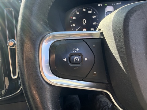 1.5h T5 Twin Engine Recharge 10.7kWh Inscription Pro SUV 5dr Petrol Plug-in Hybrid Auto Euro 6 (s/s) (262 ps)