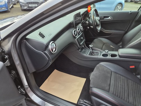 1.6 A200 AMG Line Hatchback 5dr Petrol Manual Euro 6 (s/s) (156 ps)