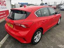 Ford Focus 1.0T EcoBoost Zetec Hatchback 5dr Petrol Manual Euro 6 (s/s) (125 ps) 