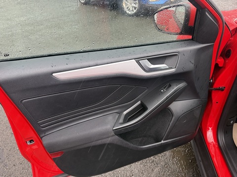 1.0T EcoBoost Zetec Hatchback 5dr Petrol Manual Euro 6 (s/s) (125 ps)