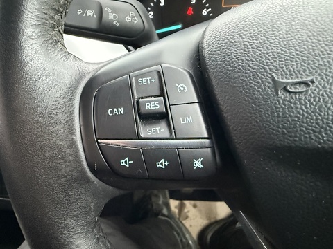 1.0T EcoBoost Zetec Hatchback 5dr Petrol Manual Euro 6 (s/s) (125 ps)