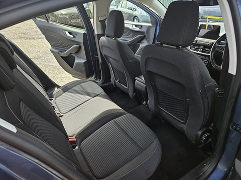 1.0T EcoBoost Titanium Hatchback 5dr Petrol Manual Euro 6 (s/s) (125 ps)