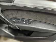 Audi Q5 2.0 TDI S line SUV 5dr Diesel S Tronic quattro Euro 6 (s/s) (190 ps) 