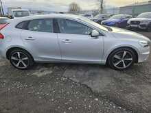 Volvo V40 2.0 T2 R-Design Hatchback 5dr Petrol Manual Euro 6 (s/s) (122 ps) 