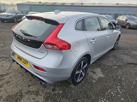 2.0 T2 R-Design Hatchback 5dr Petrol Manual Euro 6 (s/s) (122 ps)