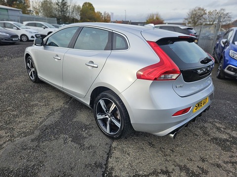 2.0 T2 R-Design Hatchback 5dr Petrol Manual Euro 6 (s/s) (122 ps)