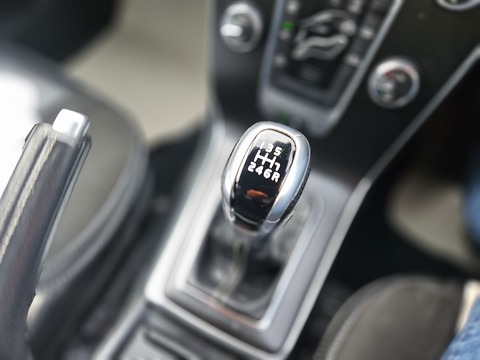 2.0 T2 R-Design Hatchback 5dr Petrol Manual Euro 6 (s/s) (122 ps)