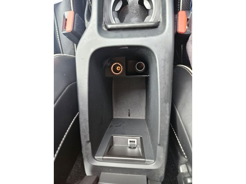 2.0 T2 R-Design Hatchback 5dr Petrol Manual Euro 6 (s/s) (122 ps)