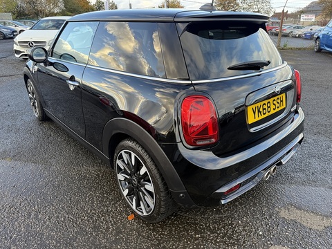 2.0 Cooper S Exclusive Hatchback 3dr Petrol Manual Euro 6 (s/s) (192 ps)