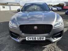 Jaguar F-PACE D180 R-Sport 