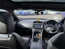 Jaguar F-PACE D180 R-Sport 