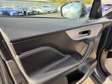 Jaguar F-PACE D180 R-Sport 