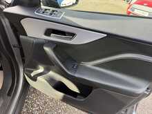 Jaguar F-PACE D180 R-Sport 