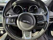 Jaguar F-PACE D180 R-Sport 