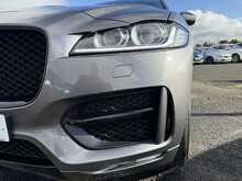 Jaguar F-PACE D180 R-Sport 