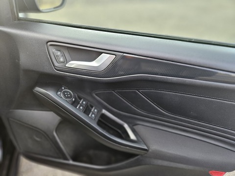 1.0T EcoBoost ST-Line Hatchback 5dr Petrol Manual Euro 6 (s/s) (125 ps)