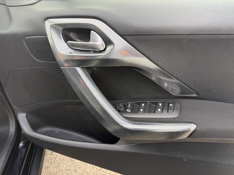 1.6 BlueHDi Allure SUV 5dr Diesel Manual Euro 6 (100 ps)