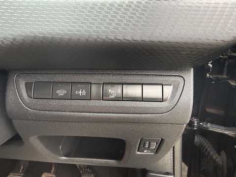 1.6 BlueHDi Allure SUV 5dr Diesel Manual Euro 6 (100 ps)