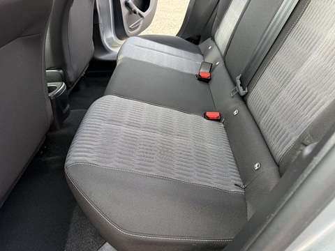 1.2 SE Hatchback 5dr Petrol Manual Euro 6 (75 ps)