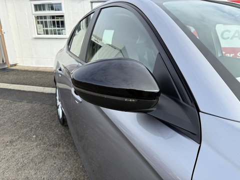 1.2 SE Hatchback 5dr Petrol Manual Euro 6 (75 ps)