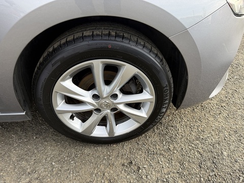 1.2 SE Hatchback 5dr Petrol Manual Euro 6 (75 ps)