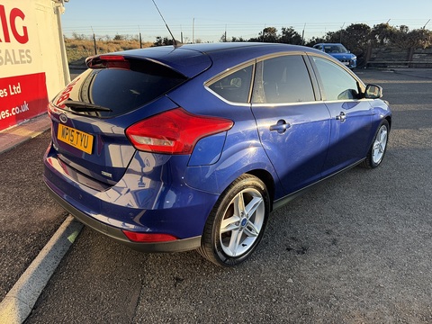 1.0T EcoBoost Titanium Hatchback 5dr Petrol Manual Euro 6 (s/s) (125 ps)