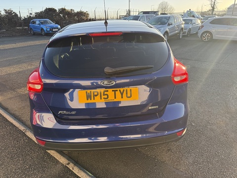 1.0T EcoBoost Titanium Hatchback 5dr Petrol Manual Euro 6 (s/s) (125 ps)