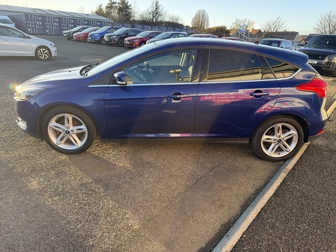 1.0T EcoBoost Titanium Hatchback 5dr Petrol Manual Euro 6 (s/s) (125 ps)