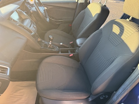 1.0T EcoBoost Titanium Hatchback 5dr Petrol Manual Euro 6 (s/s) (125 ps)