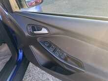 Ford Focus 1.0T EcoBoost Titanium Hatchback 5dr Petrol Manual Euro 6 (s/s) (125 ps) 