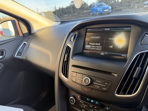 1.0T EcoBoost Titanium Hatchback 5dr Petrol Manual Euro 6 (s/s) (125 ps)