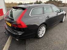 Volvo V90 2.0 T4 GPF Momentum Estate 5dr Petrol Auto Euro 6 (s/s) (190 ps) 