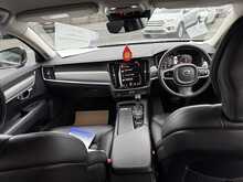 Volvo V90 2.0 T4 GPF Momentum Estate 5dr Petrol Auto Euro 6 (s/s) (190 ps) 