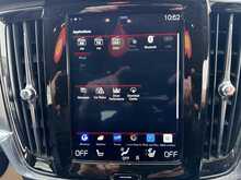 Volvo V90 2.0 T4 GPF Momentum Estate 5dr Petrol Auto Euro 6 (s/s) (190 ps) 