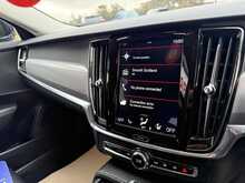 Volvo V90 2.0 T4 GPF Momentum Estate 5dr Petrol Auto Euro 6 (s/s) (190 ps) 