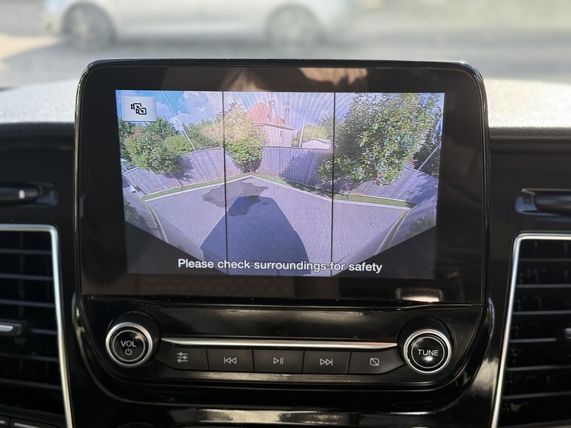 Ford Transit 310 EcoBlue Limited - U1855