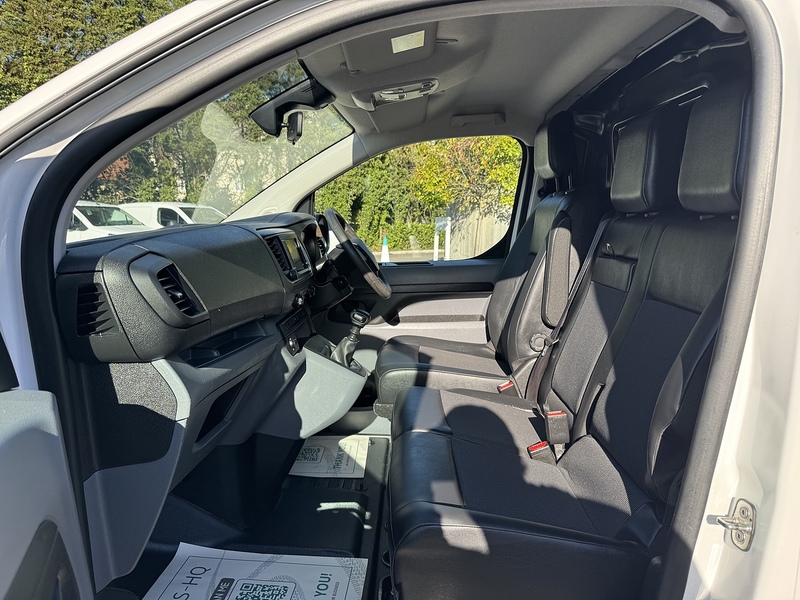 Vauxhall Vivaro Turbo D 2700 Sportive - U1869