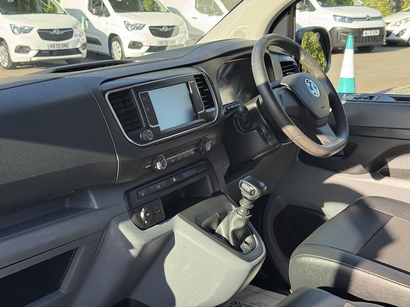 Vauxhall Vivaro Turbo D 2700 Sportive - U1869