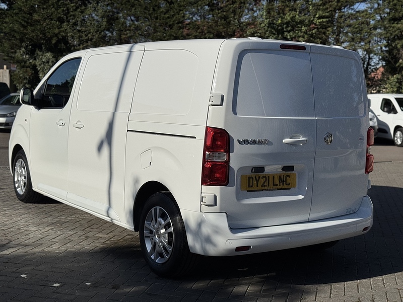 Vauxhall Vivaro Turbo D 2700 Sportive - U1869
