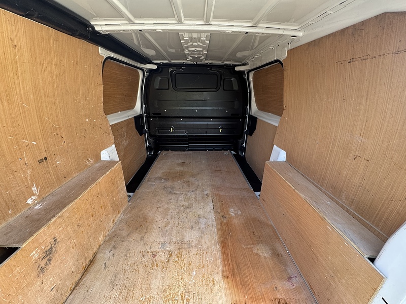 Vauxhall Vivaro Turbo D 2700 Sportive - U1869