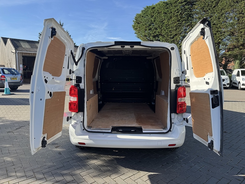Vauxhall Vivaro Turbo D 2700 Sportive - U1869