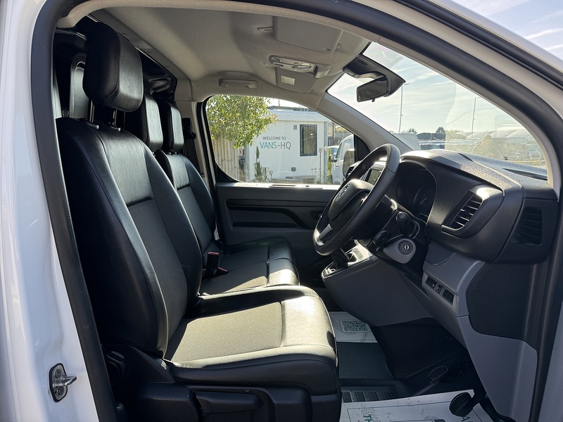 Vauxhall Vivaro Turbo D 2700 Sportive - U1869