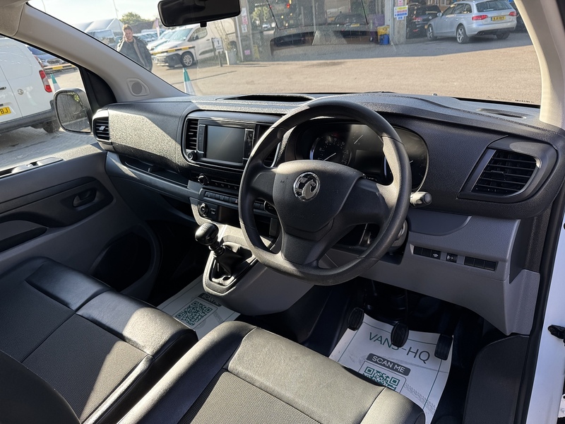 Vauxhall Vivaro Turbo D 2700 Sportive - U1869