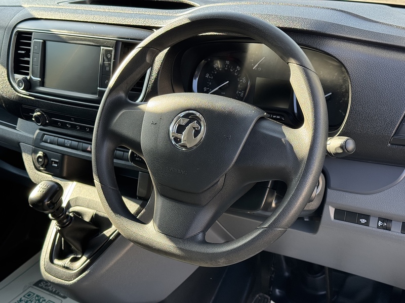 Vauxhall Vivaro Turbo D 2700 Sportive - U1869