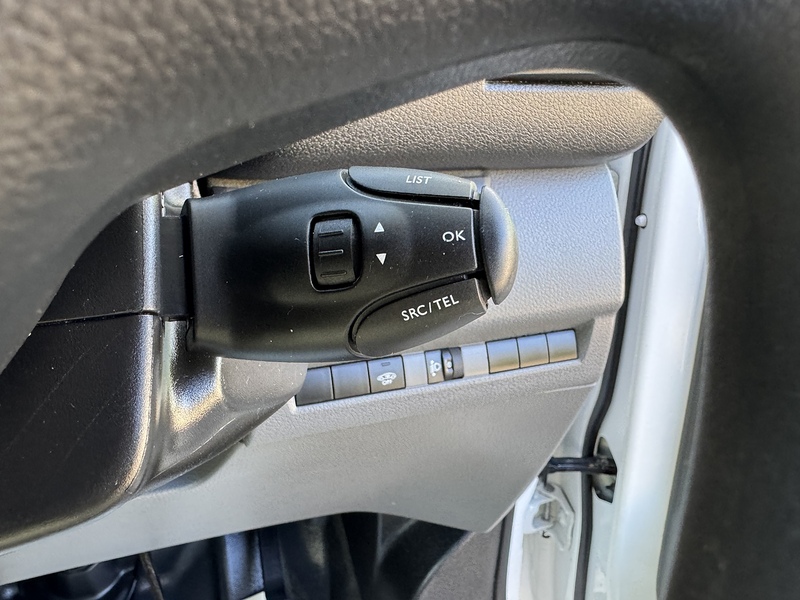 Vauxhall Vivaro Turbo D 2700 Sportive - U1869