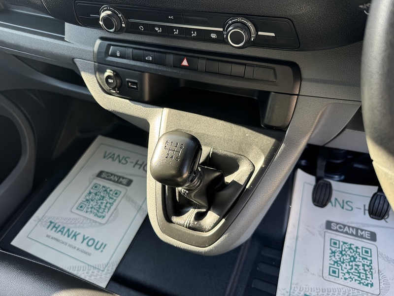 Vauxhall Vivaro Turbo D 2700 Sportive - U1869