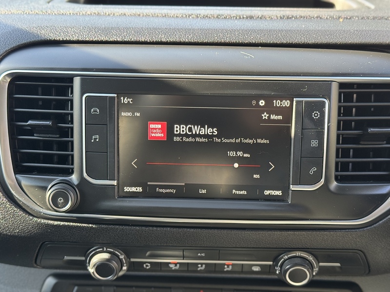 Vauxhall Vivaro Turbo D 2700 Sportive - U1869