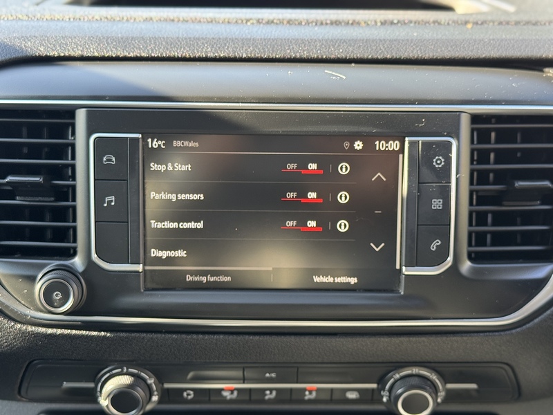 Vauxhall Vivaro Turbo D 2700 Sportive - U1869